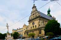 Бернардинский монастырь, один из красивейших собор Львова в туре