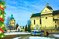 Центральная площадь Жолквы в поездке на Новый год из Львова